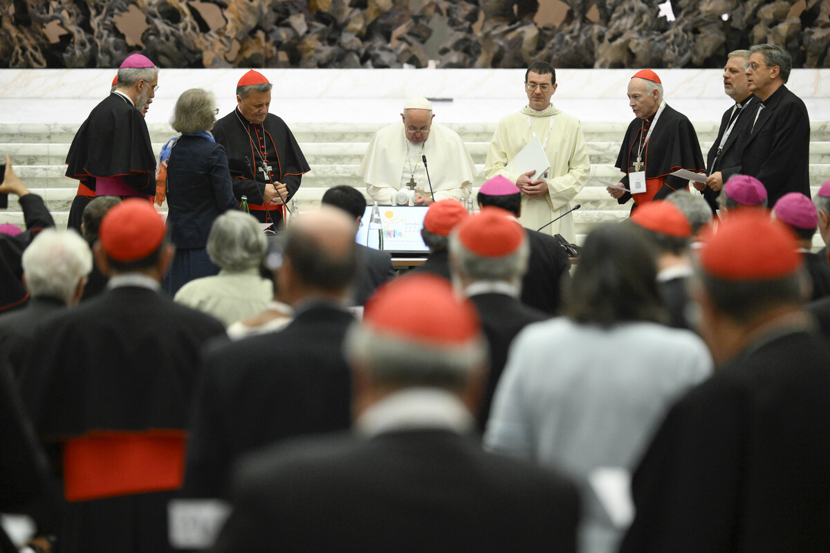 Papa Francesco durante il Sinodo dei Vescovi - 20esima Congregazione Generale