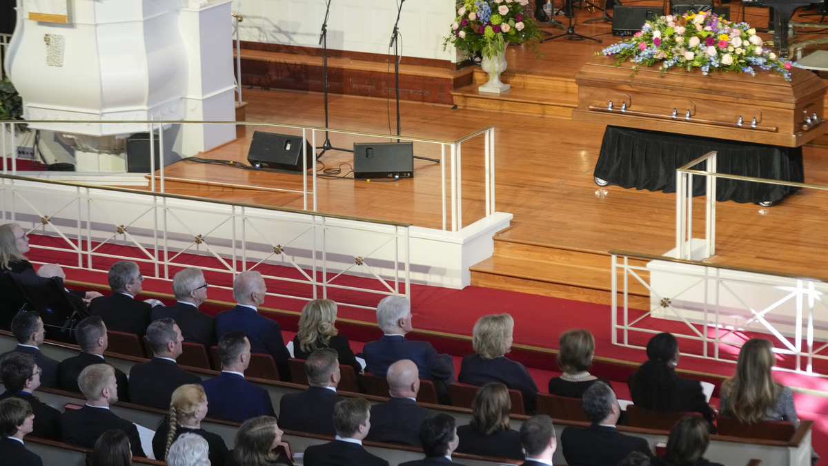 Jimmy Carter al funerale della moglie Rosalynn
