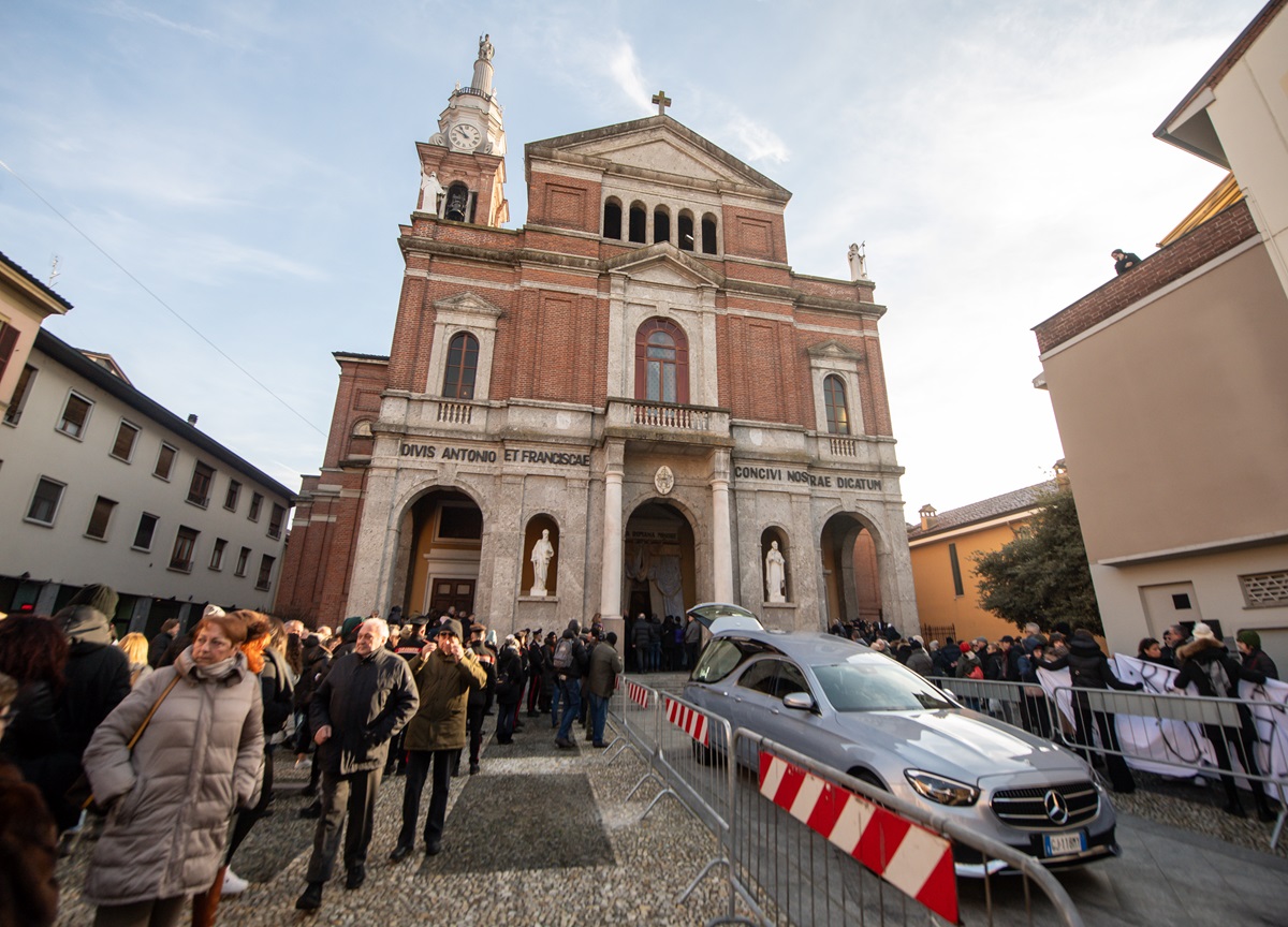 Lodi, i funerali di Giovanna Pedretti