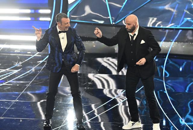 Sanremo, Amadeus e John Travolta