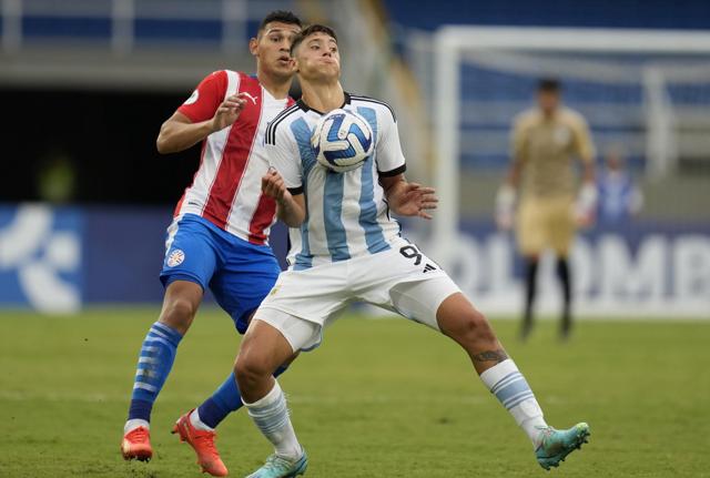 Alejo Veliz, talento del calcio argentino: Milan e Torino sulle sue tracce (foto Lapresse)