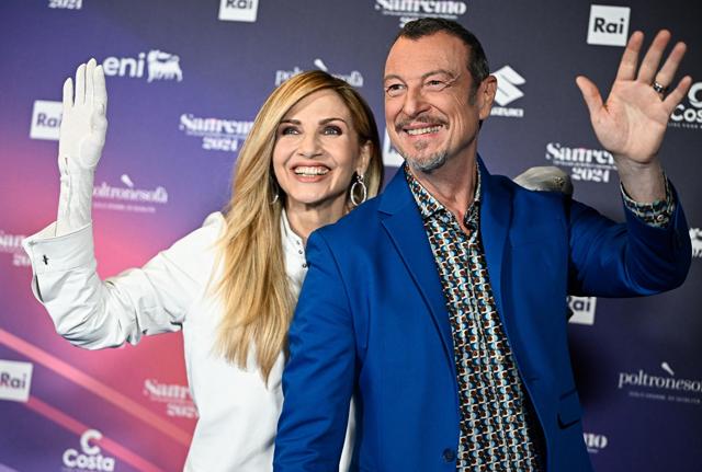 Amadeus e Lorella Cuccarini (foto Lapresse)