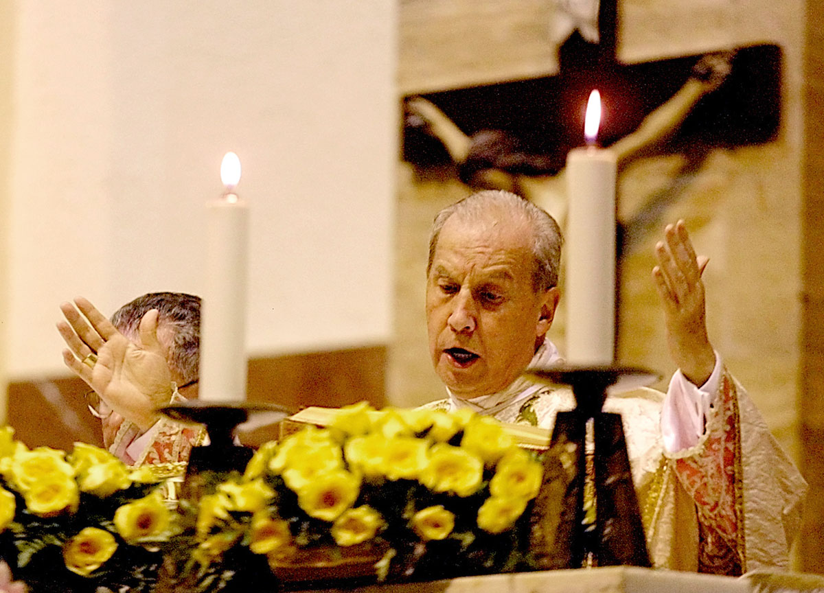 CANONIZZAZIONE DI JOSEMARIA ESCRIVA' NELLA FOTO MONS. JAVIER ECHEVARRIA 