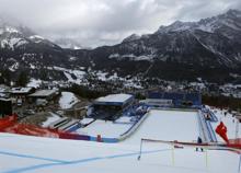 Olimpiadi, la furia di chi ha la seconda casa a Cortina. Il rischio di dover dormire altrove: "Siamo tornati indietro di 20 anni" Olimpiadi, la furia di chi ha la seconda casa a Cortina. Il rischio di dover dormire altrove: "Siamo tornati indietro di 20 anni"
