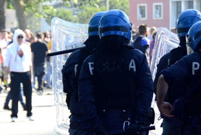 Polizia al Derby