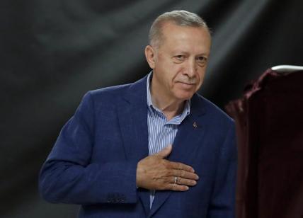 Turchia, Erdogan ha vinto il ballottaggio al 52%. Confermato presidente