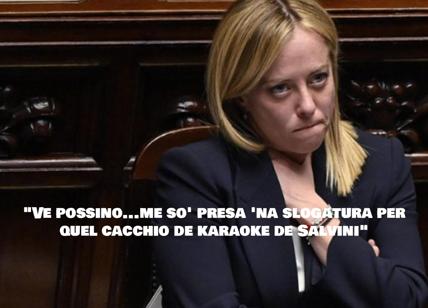 Karaoke Salvini-Meloni: "Me so' presa 'na slogatura per quel cacchio..."