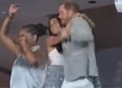 Meghan e Harry al concerto di Beyonce: lei balla sculettando. Video