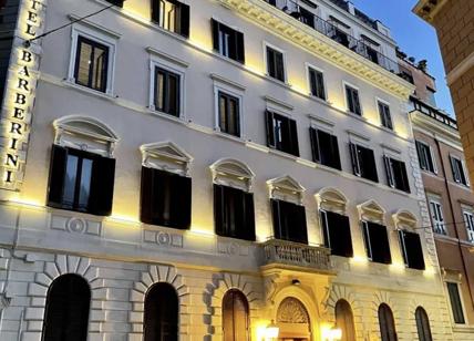 Roma, evacuato l'hotel Barberini per esalazioni: quattro turisti intossicati