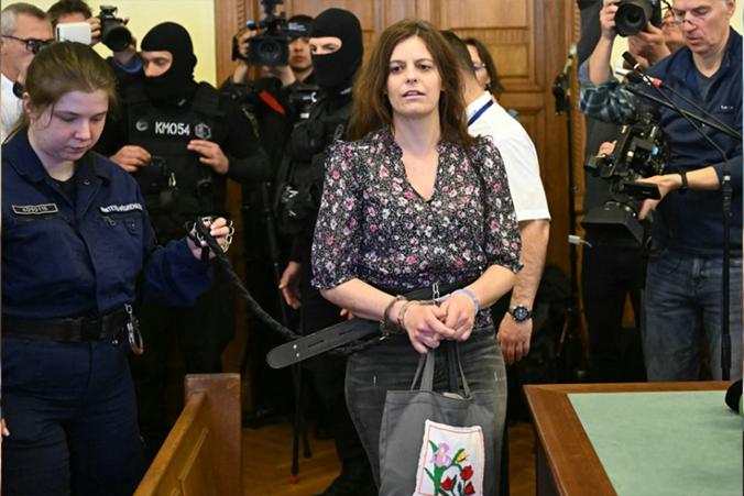Budapest, Ilaria Salis esce dal carcere e va ai domiciliari