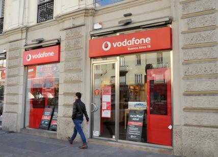Swisscom compra Vodafone Italia per 8 mld, c'è l'ok del governo