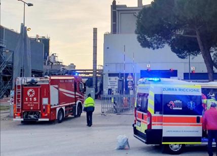 Esplosioni all'inceneritore di Riccione: tre feriti per le ustioni, uno grave