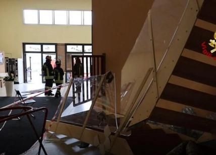 Vicenza, crolla una scala dentro una moschea. Cinque feriti. VIDEO