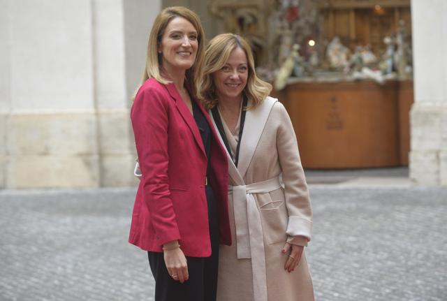 Giorgia Meloni e Roberta Metsola