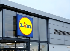 Lidl rafforza l'impegno nella lotta al climate change: obiettivo net-zero al 2050