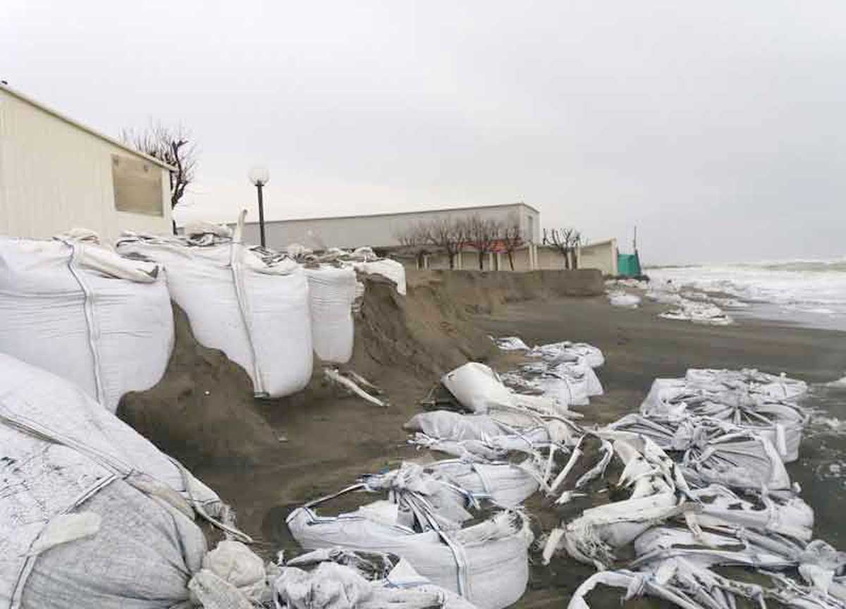 mare roma erosione fregene