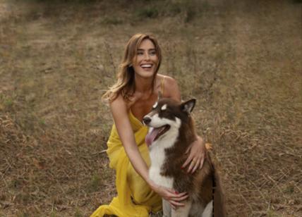 Maria Elena Boschi, foto col cane, ma esagera coi filtri: web scatenato