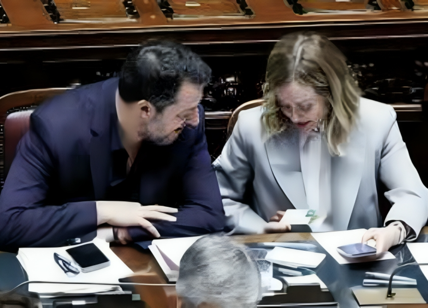 Meloni contro Salvini: "C'è chi punta a dividerci". Ira per il video di Le Pen
