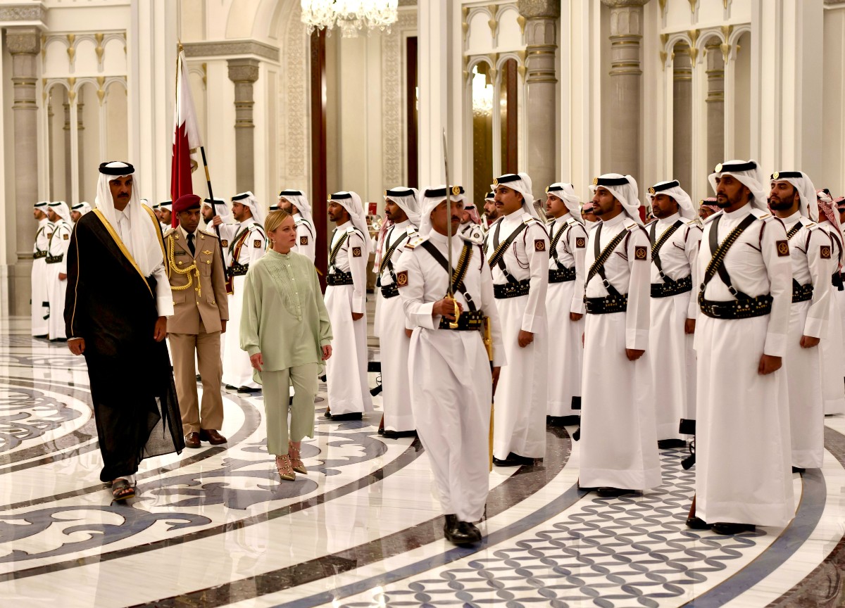 Giorgia Meloni con l'emiro del Qatar, Tamim bin Hamad al Thani