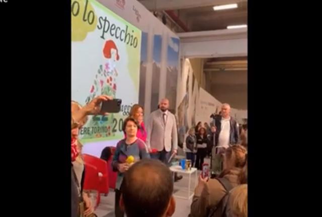 La ministra Roccella contestata al Salone del Libro di Torino