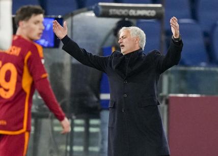 Mourinho furioso in Roma-Atalanta, Aureliano lo espelle: "Ma chi? Io?"