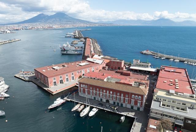 Napoli, Base navale (foto Giovanni Formosa)