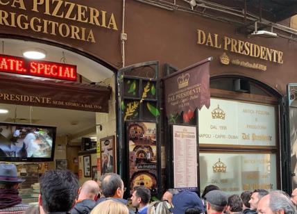 Camorra e riciclaggio, sequestrata pizzeria a Napoli che ospitò Bill Clinton