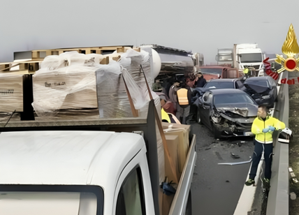 Parma, A1: incidenti per nebbia, una trentina di macchine coinvolte