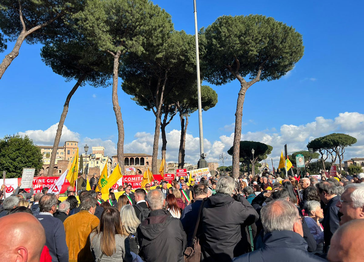 sit in roma contro inceneritore 02