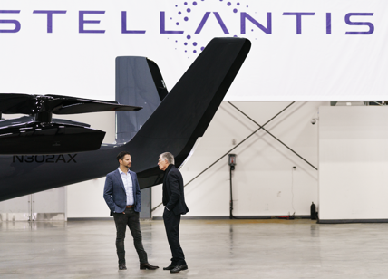 Stellantis investe in Archer Aviation: rivoluzione eVTOL nel cielo urbano
