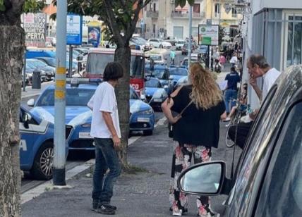 Far West a Roma: armata di coltello prende ostaggi e si barrica nella Asl