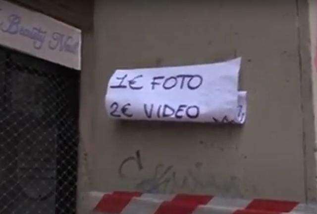 Cartello per foto "a pagamento" in Emilia Romagna