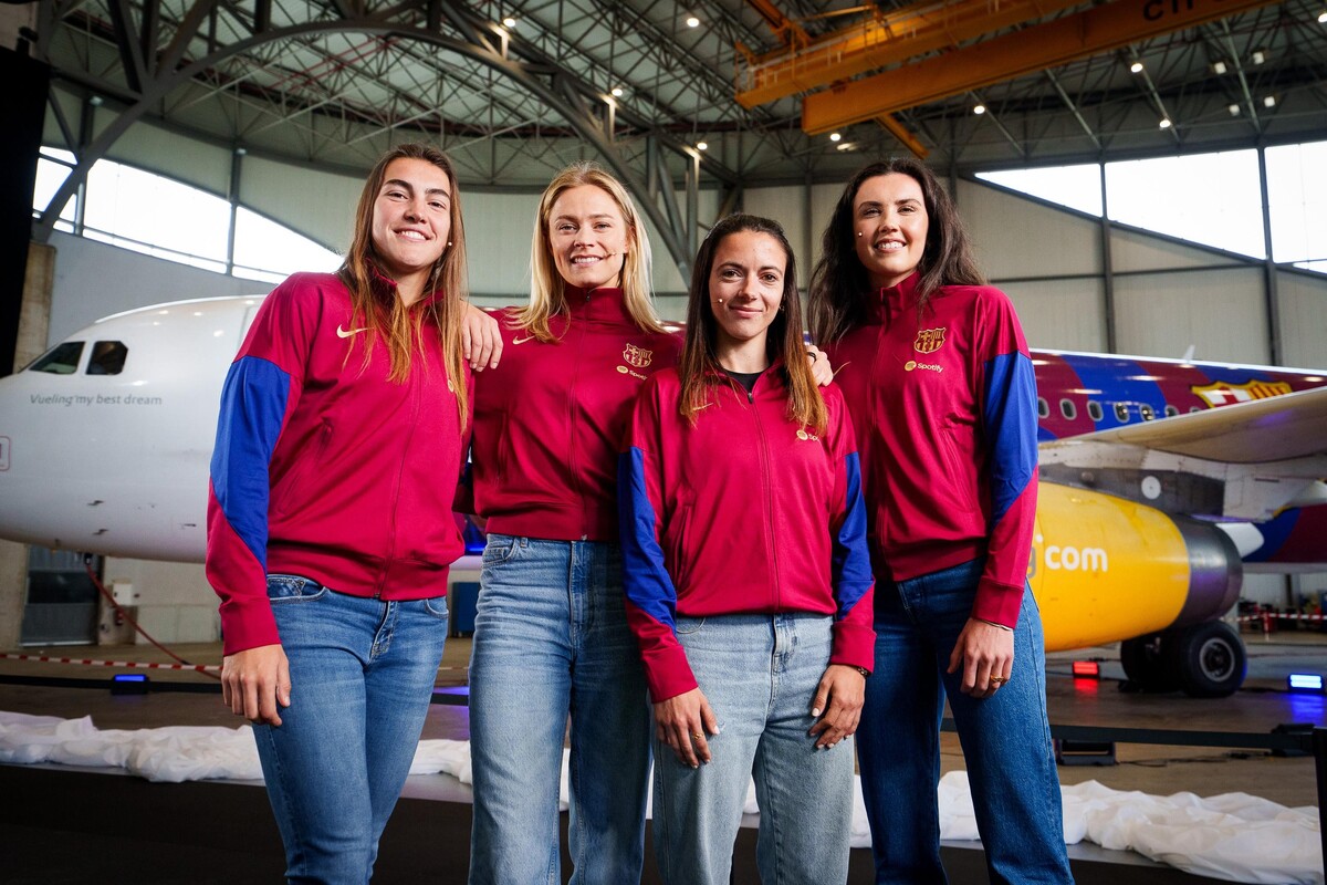 Vueling e FC Barcellona presentano il nuovo aereo del Barça femminile