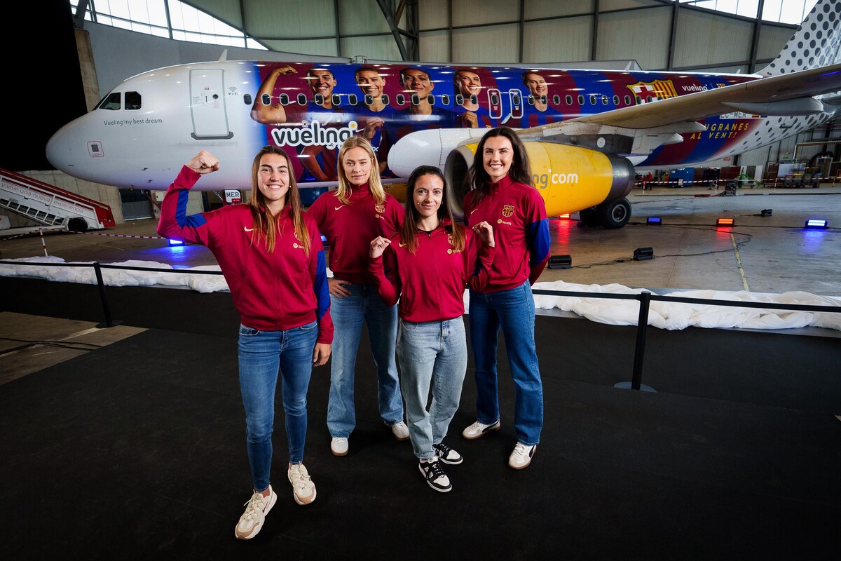 Vueling e FC Barcellona presentano il nuovo aereo del Barça femminile