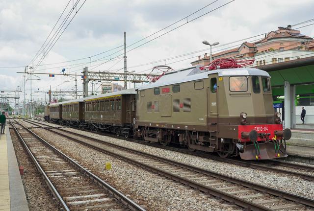 Il treno storico di Trenord torna sui binari