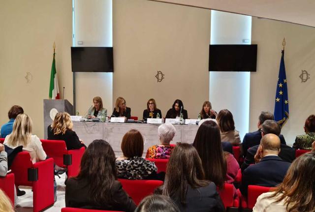 Convegno dedicato alle molestie e violenze sul lavoro