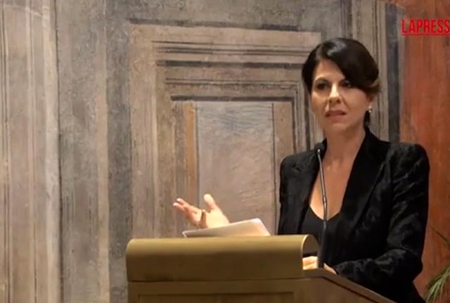 "Make viale Mazzini plurale again", show di Geppi Cucciari agli stati generali Rai in Senato