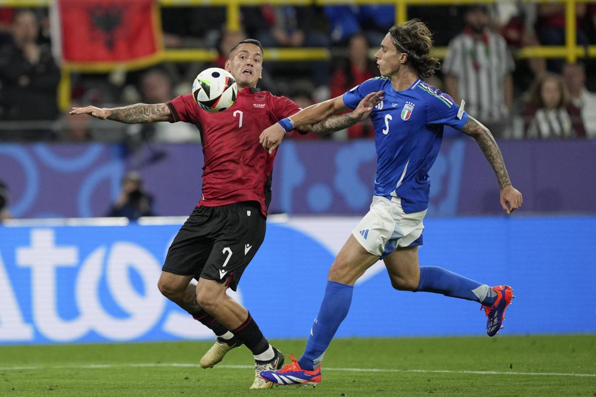 Italia Albania Euro 2024 Manaj Calafiori