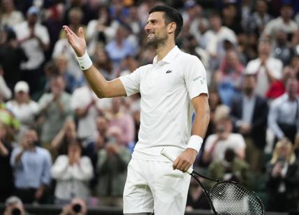 Djokovic contro il pubblico di Wimbledon, la 'Buuuuuonanotte' polemica di Nole