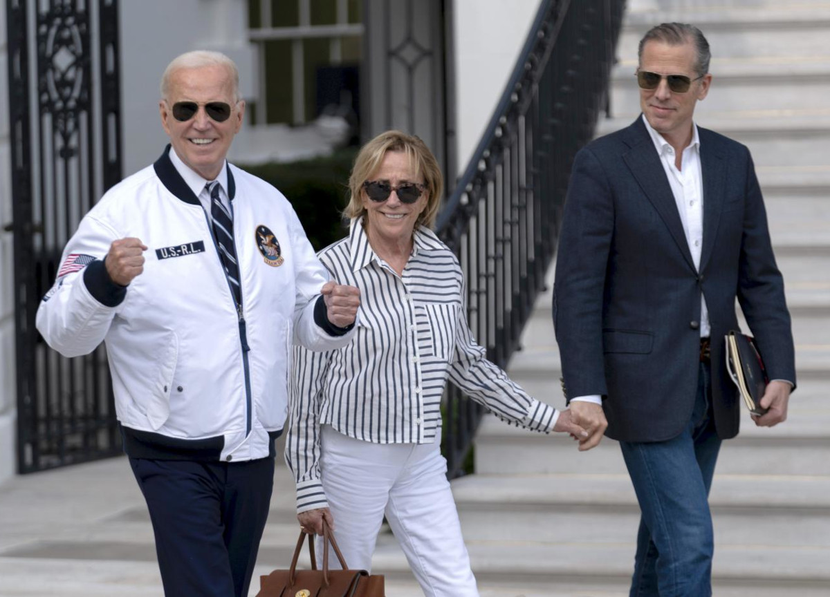 Joe Biden annuncia la grazia per il figlio Hunter (Foto Lapresse)