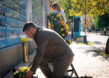 Ucraina, Zelensky celebra il giorno dell'Indipendenza: "La guerra è tornata in Russia". Maxi-scambio di prigionieri con Mosca