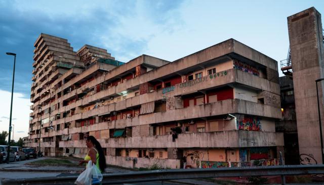 Vele Scampia, inizio degli sgomberi(Foto Lapresse)