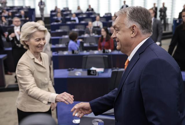 Migranti, Orban costringe von der Leyen al tavolo e cavalca le contraddizioni Ue