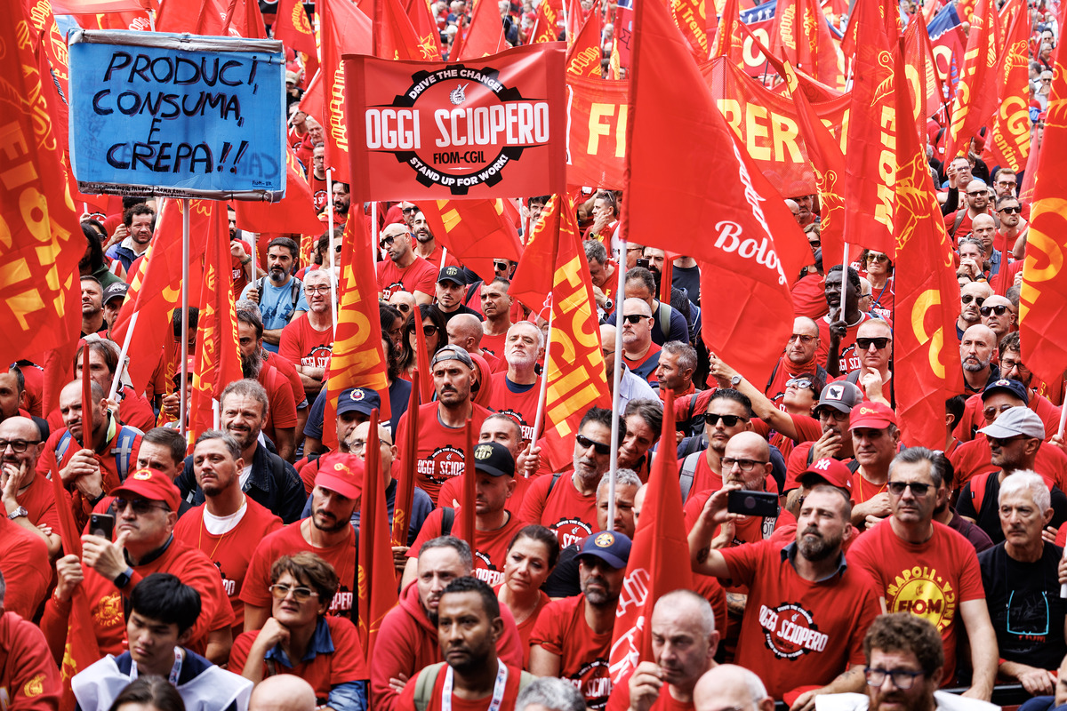 Roma, manifestazione dei lavoratori metalmeccanici del settore automotive