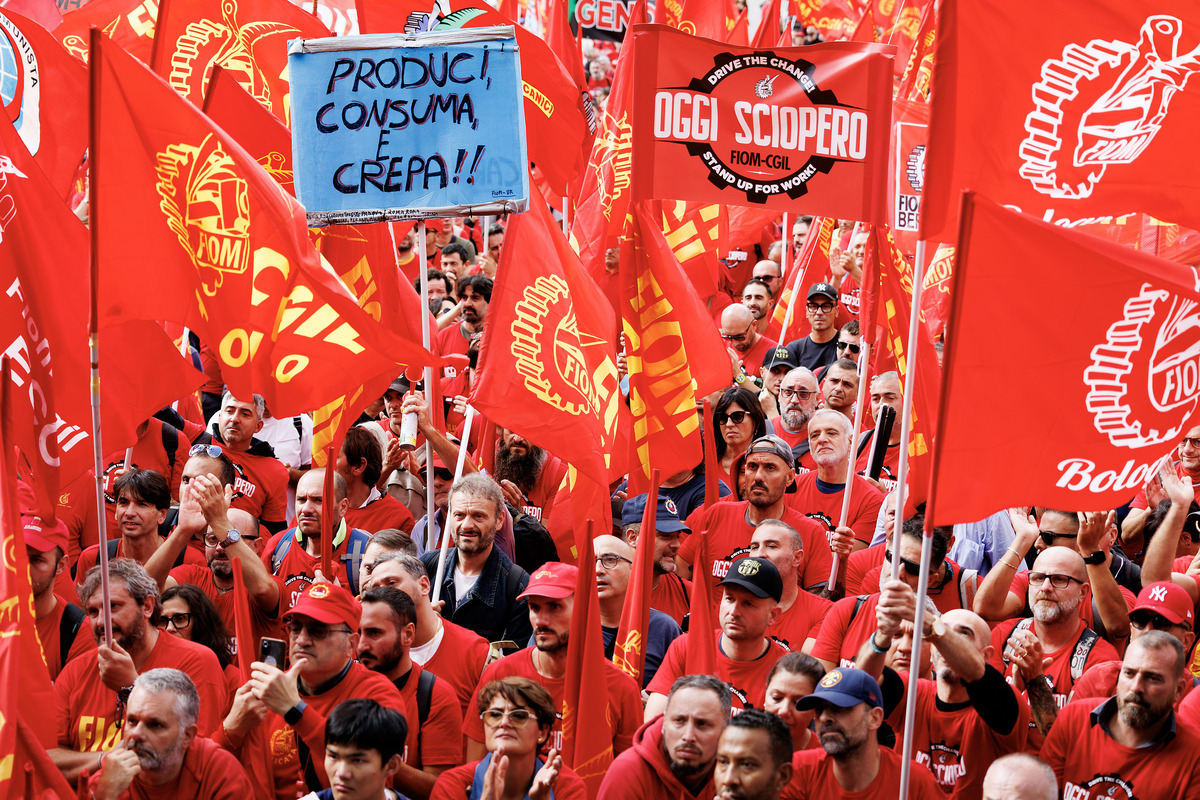 Roma, manifestazione dei lavoratori metalmeccanici del settore automotive