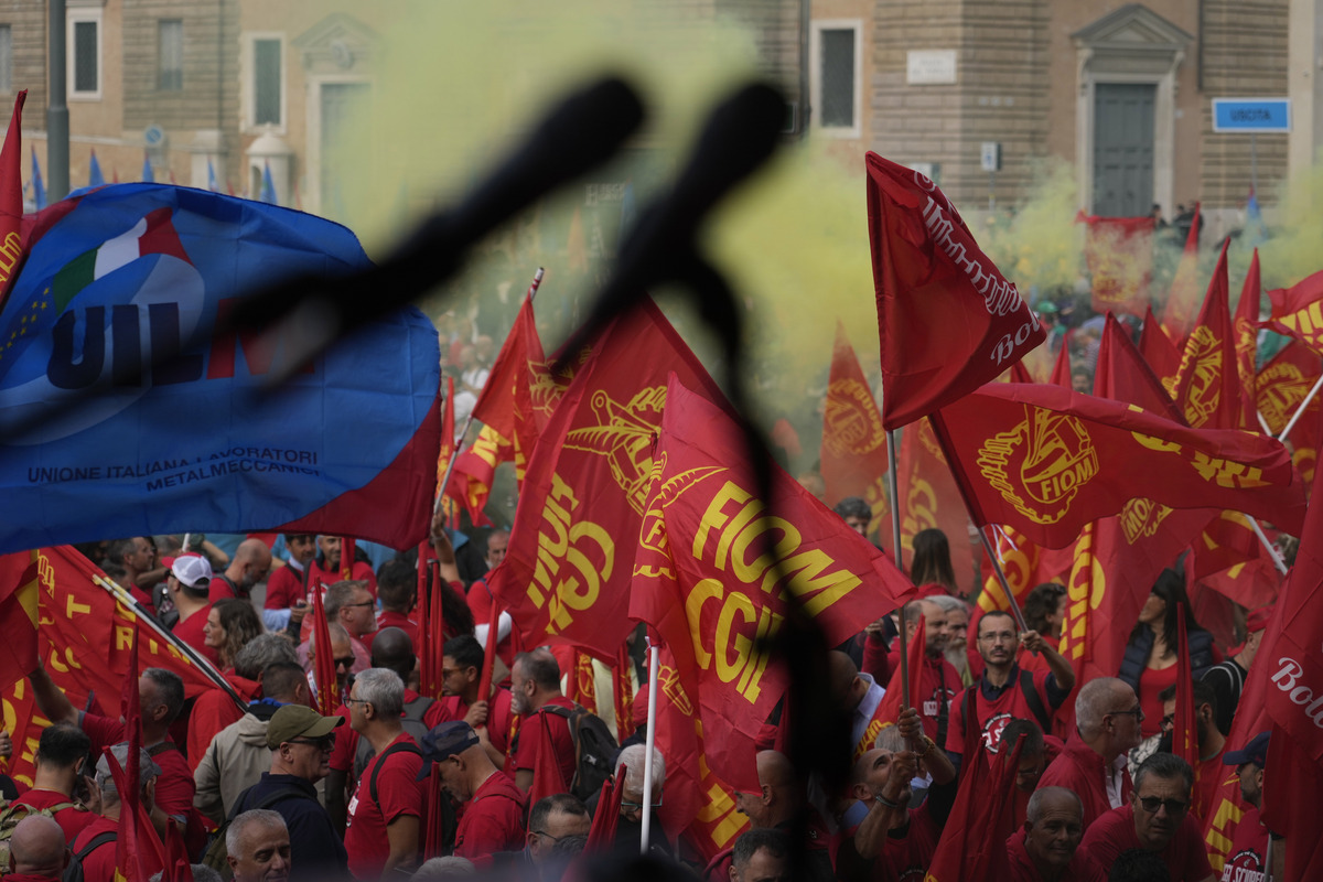 Manifestazione Stellantis a Roma in occasione dello sciopero generale