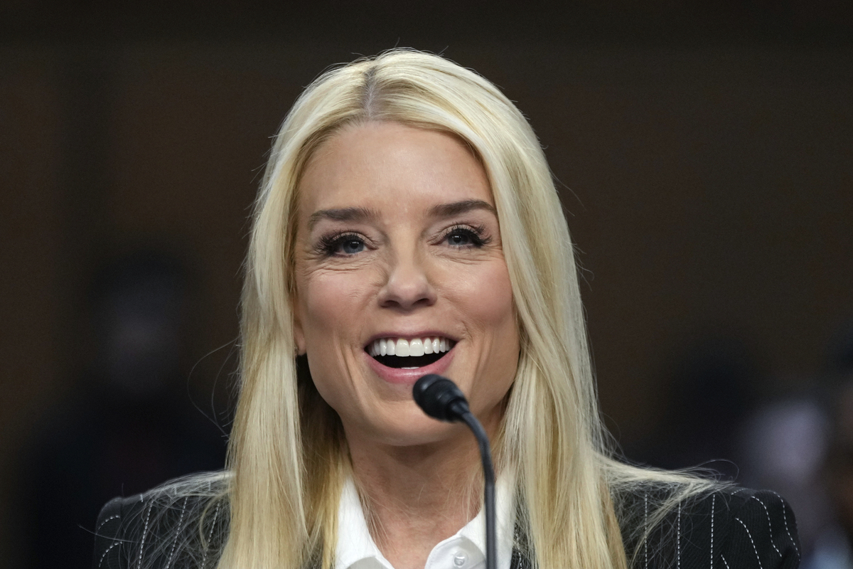 Segretaria alla Giustizia: Pam Bondi  