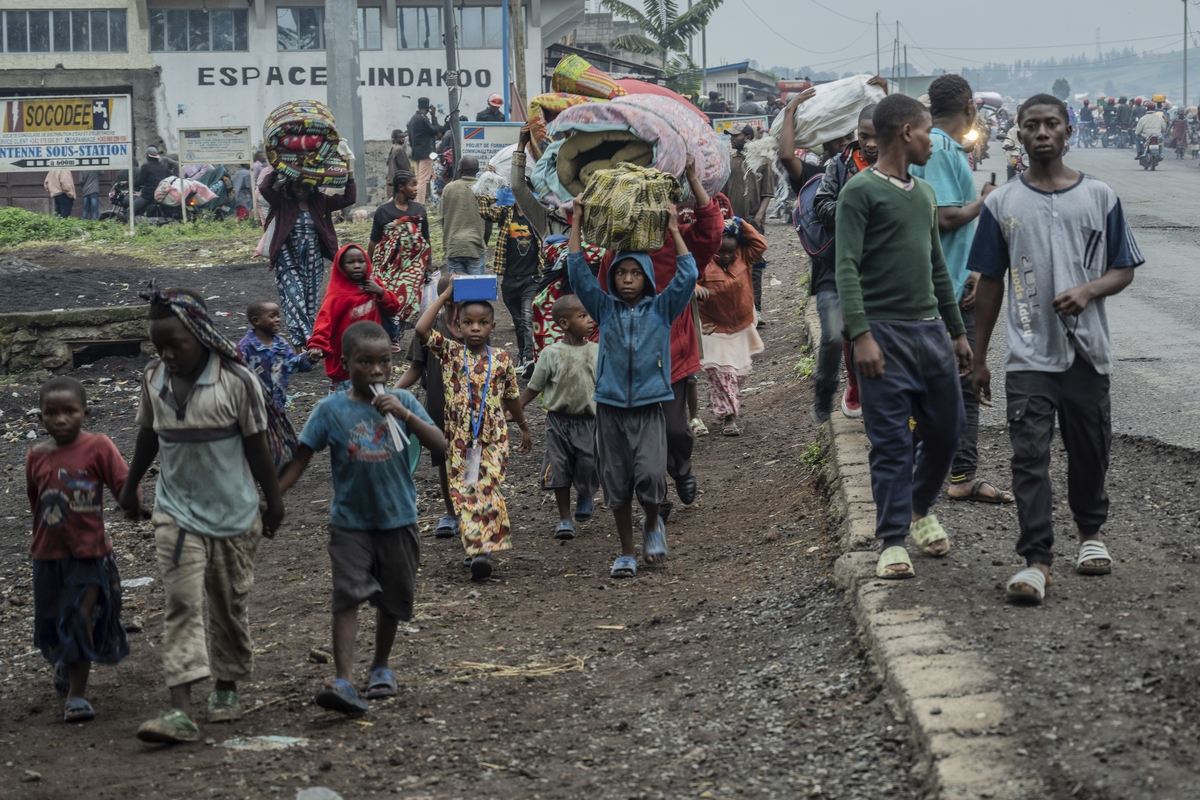 La gente protesta a Kinshasa nella Repubblica Democratica del Congo