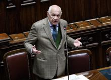 Giustizia, via libera al nuovo quesito referendario ma Nordio frena: “Così l’elettore non capirà di più” Giustizia, via libera al nuovo quesito referendario ma Nordio frena: “Così l’elettore non capirà di più”