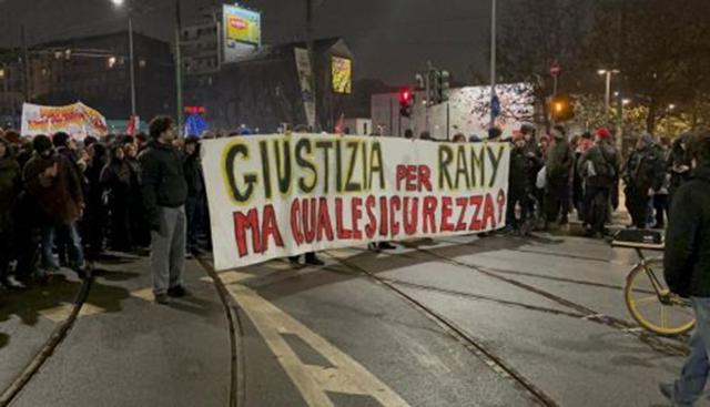 Corvetto: il corteo per Ramy (Mia News)